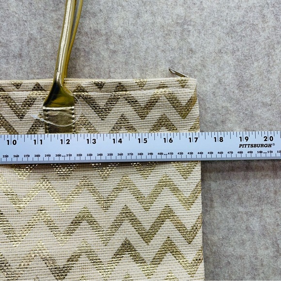 Straw & Gold Beach Shopping Tote Bag with Matching Wristlet - Picture 6 of 10